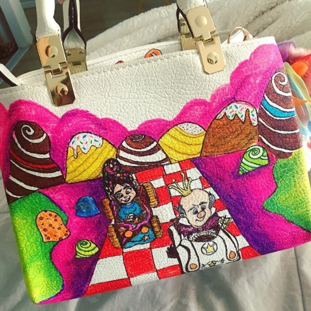 Meet your Posher, Roxanne